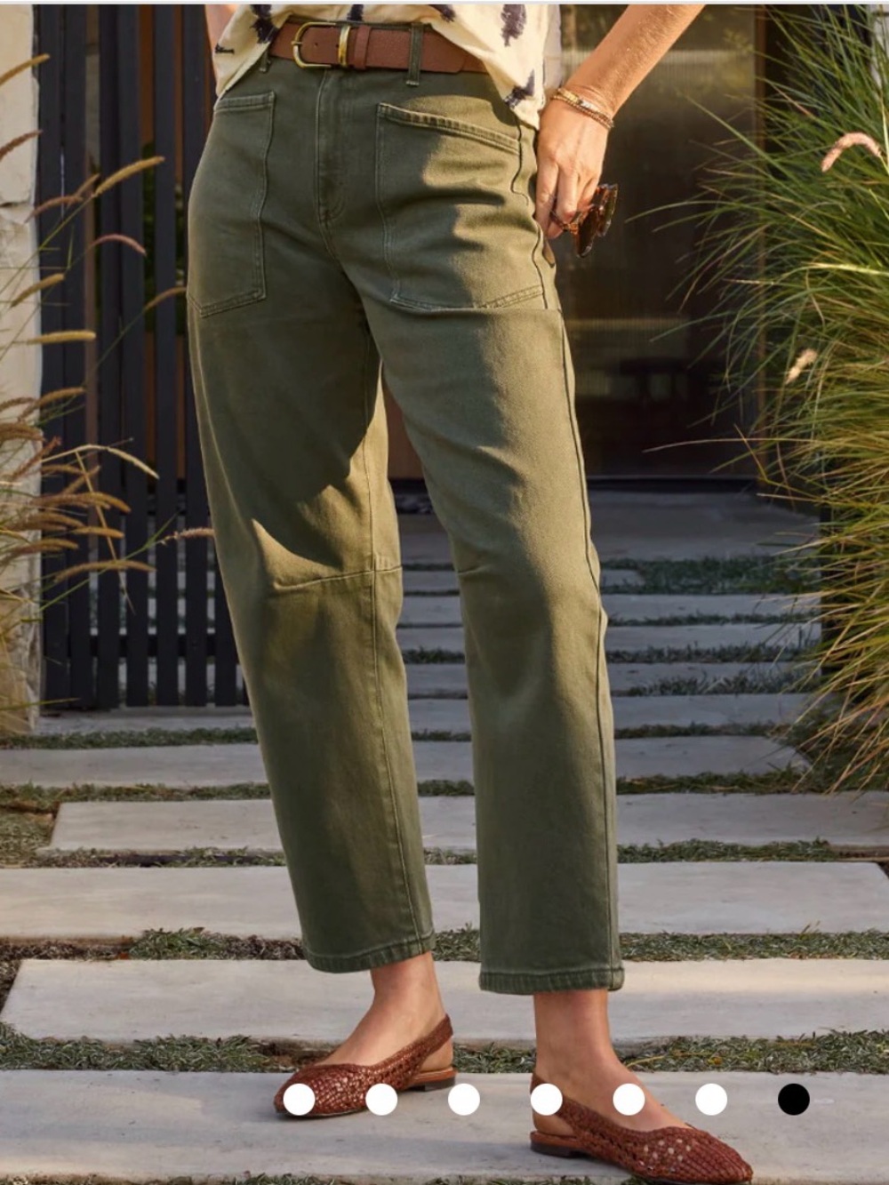 Evereve Cora Barrel-Fit Utility Pant in Olive Green